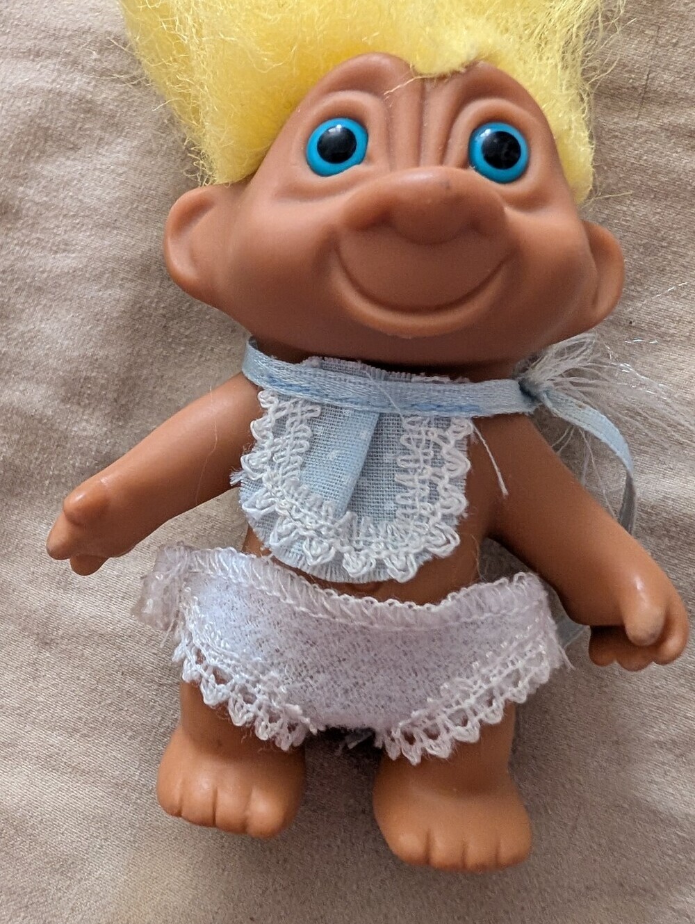 Vintage 90s Baby Troll Doll Twin Set Diapers & Bibs - Picture 7 of 11
